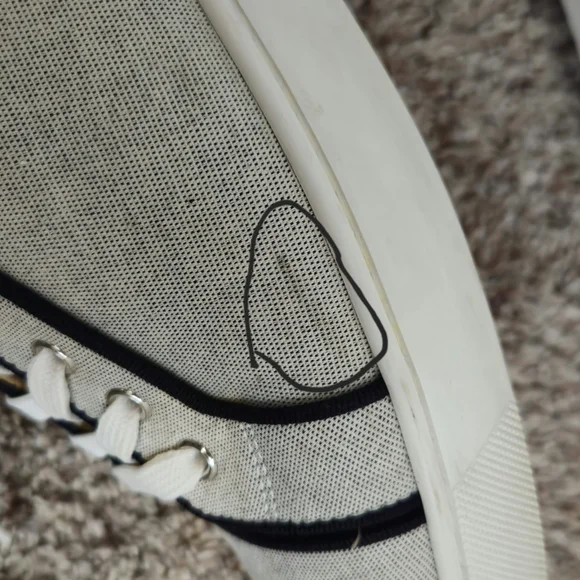 Christian Louboutin Gray and White Sneakers with Sophisticated Design - Picture 5 of 8